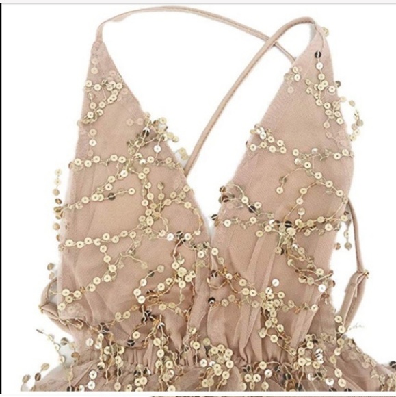 Showstopper Dress Nude tone with sequin backless - Picture 7 of 8